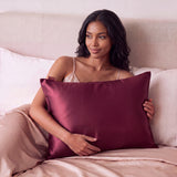 Jedwabna poszewka na poduszkę 70x80 BURGUNDY – 100% jedwab | LE SILQUE