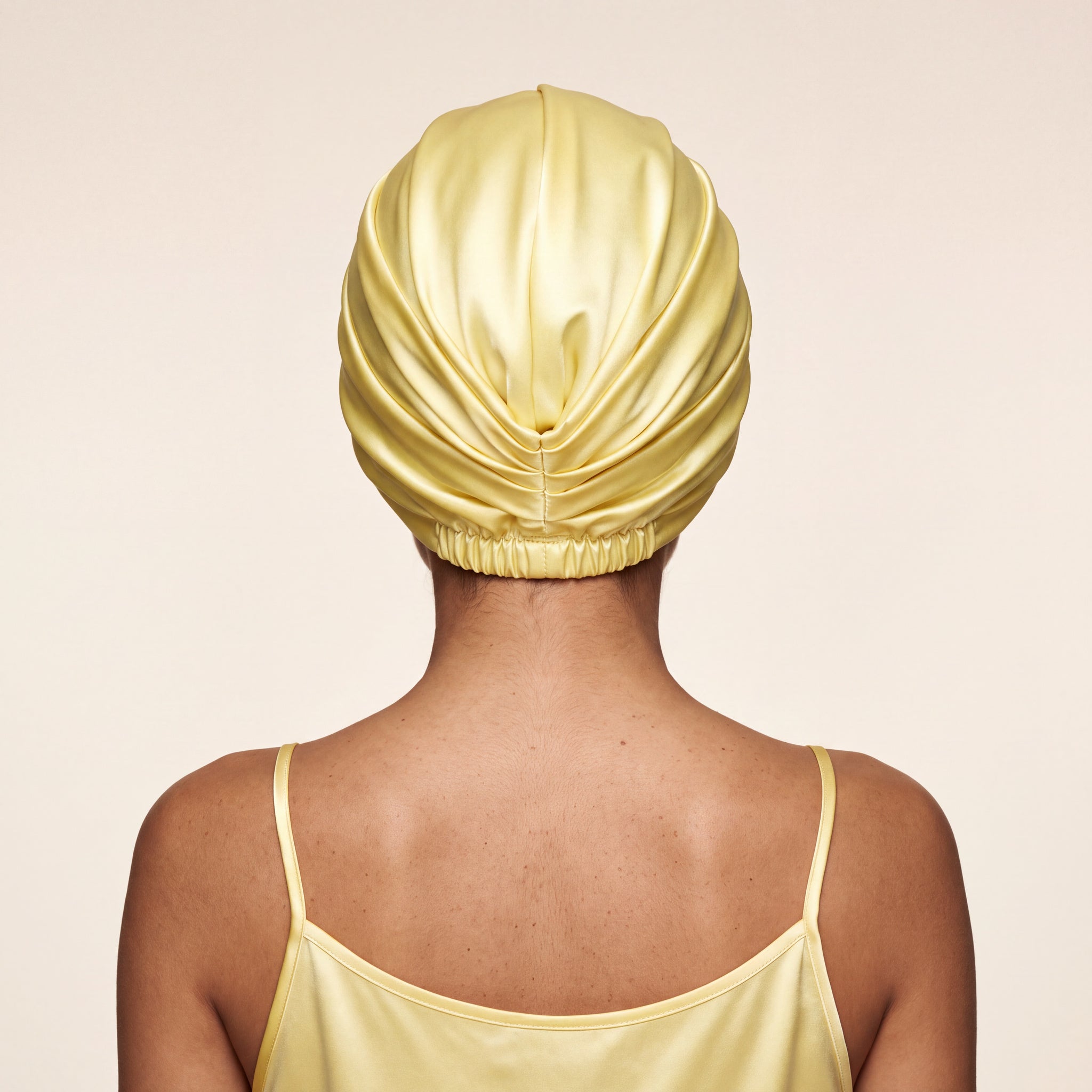 Jedwabny turban na włosy BUTTER YELLOW – 100% jedwab morwowy 22 momme | LE SILQUE