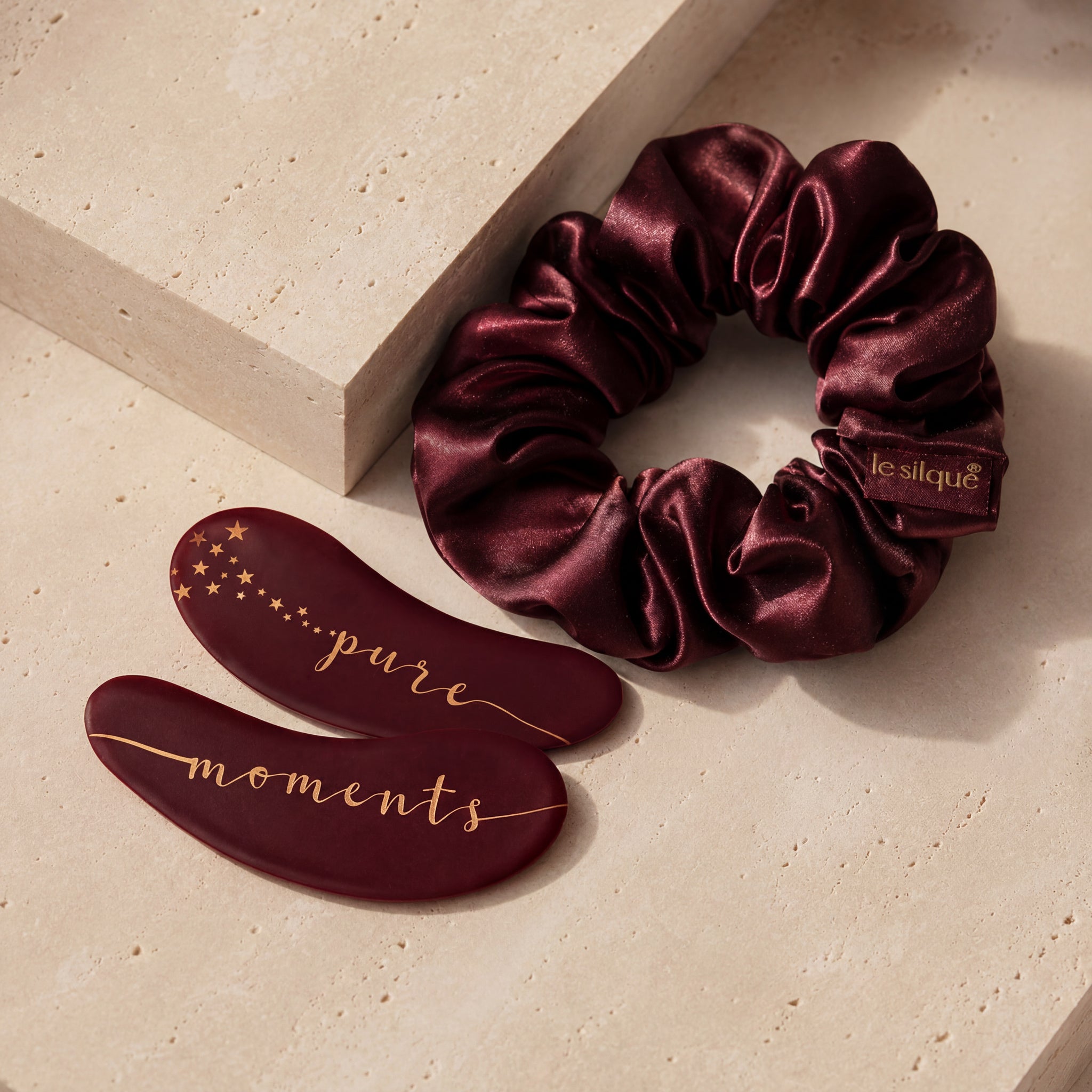 Zestaw beauty BURGUNDY – kosmetyczka, gumka i płatki pod oczy | LE SILQUE