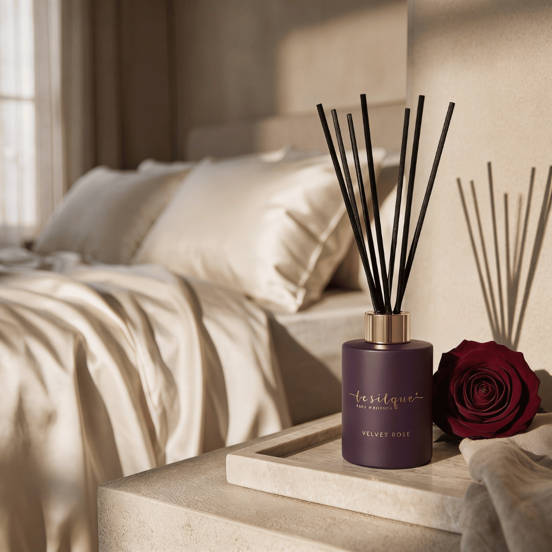 Dyfuzor zapachowy z patyczkami VELVET ROSE 120 ml | LE SILQUE
