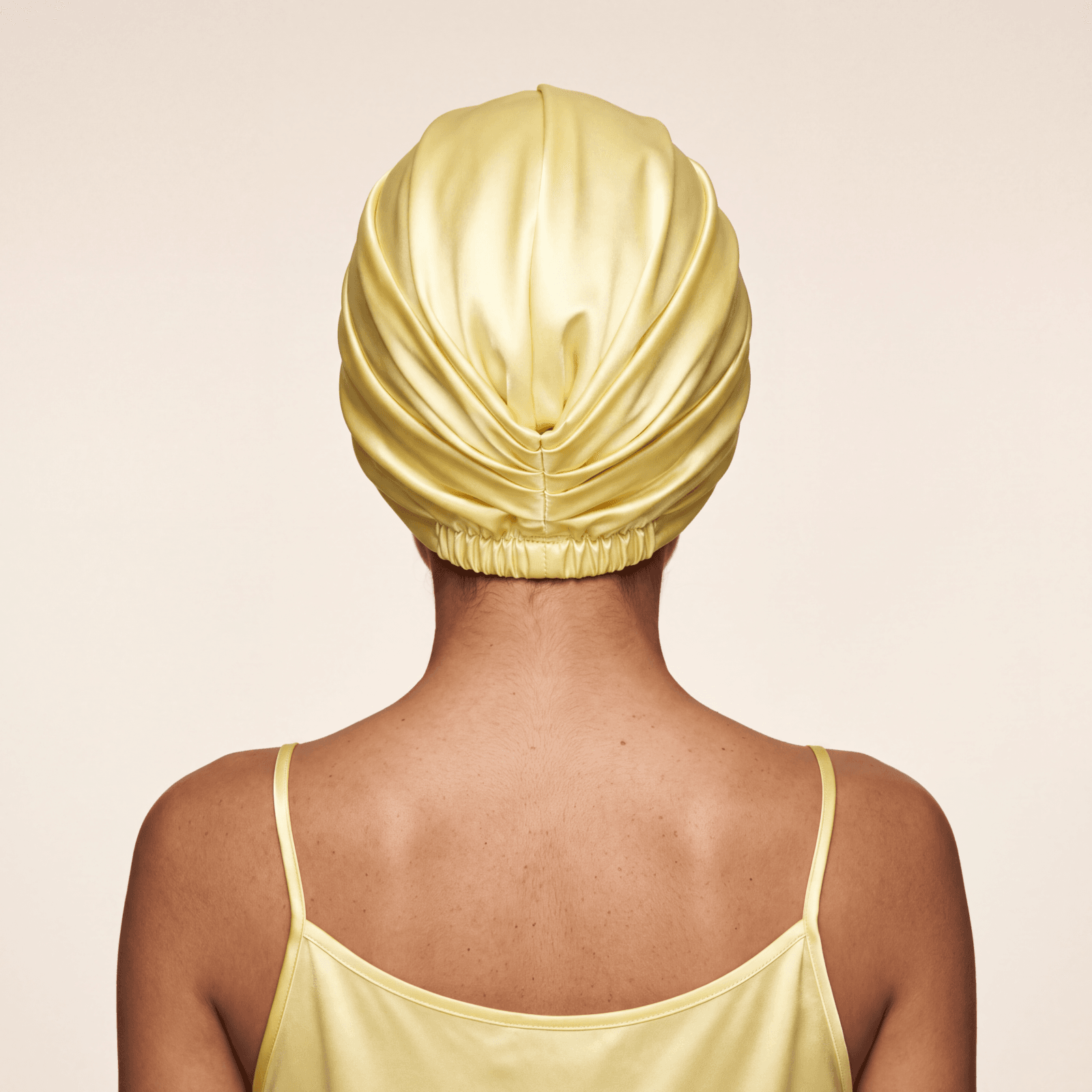 Jedwabny turban na włosy BUTTER YELLOW – 100% jedwab morwowy 22 momme | LE SILQUE