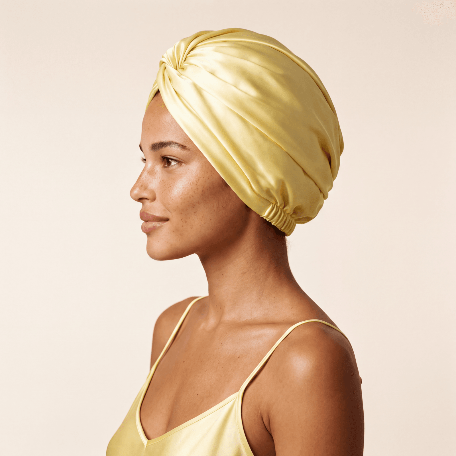 Jedwabny turban na włosy BUTTER YELLOW – 100% jedwab morwowy 22 momme | LE SILQUE